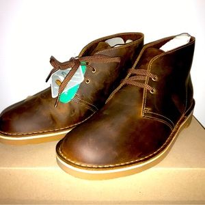 Men’s Clark’s Chukkas size 10 NWT